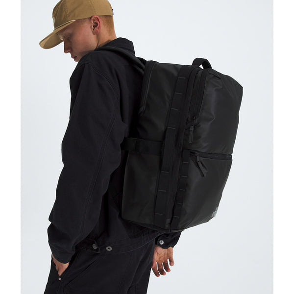 THE NORTH FACE Base Camp Voyager 35L Travel Pack
